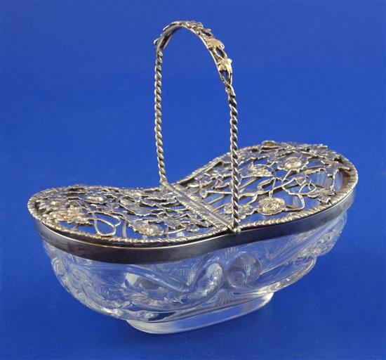 A George V pierced silver mounted glass pot pourri basket by William Comyns, 5.25in.